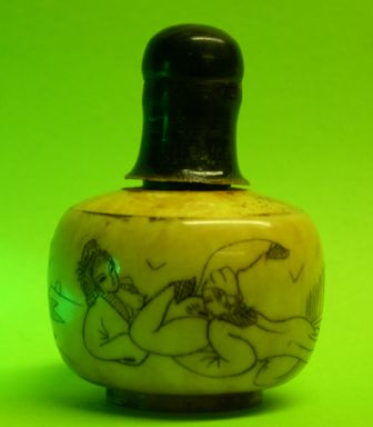 Tabati�re en bois et os de boeuf